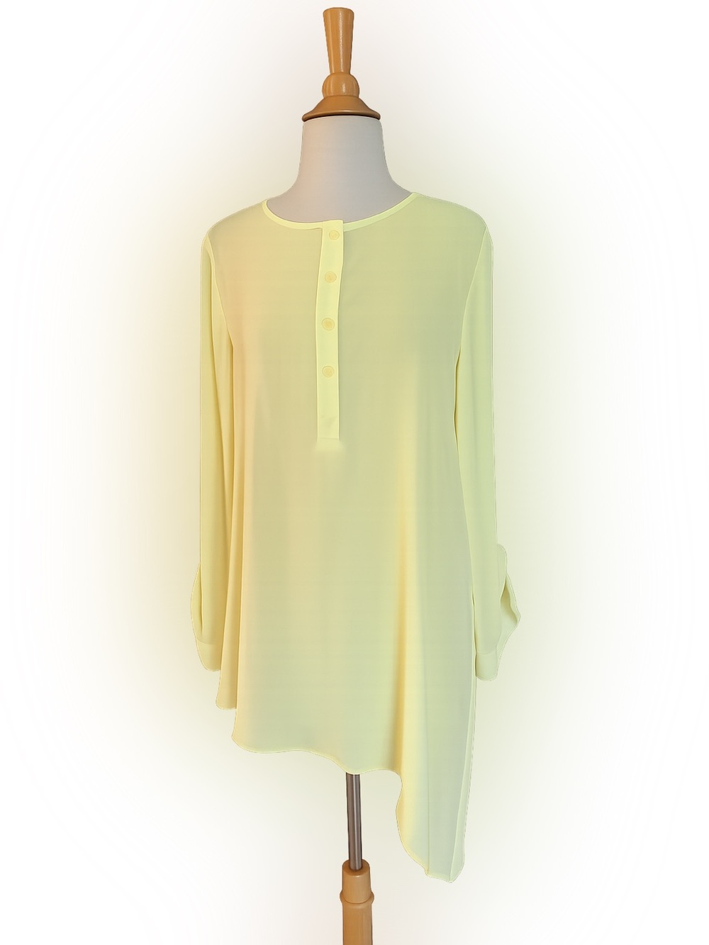 New with Tag! $89 Chico’s Light Yellow Long-Sleeve Asymmetric Allure Top sz 2 /L